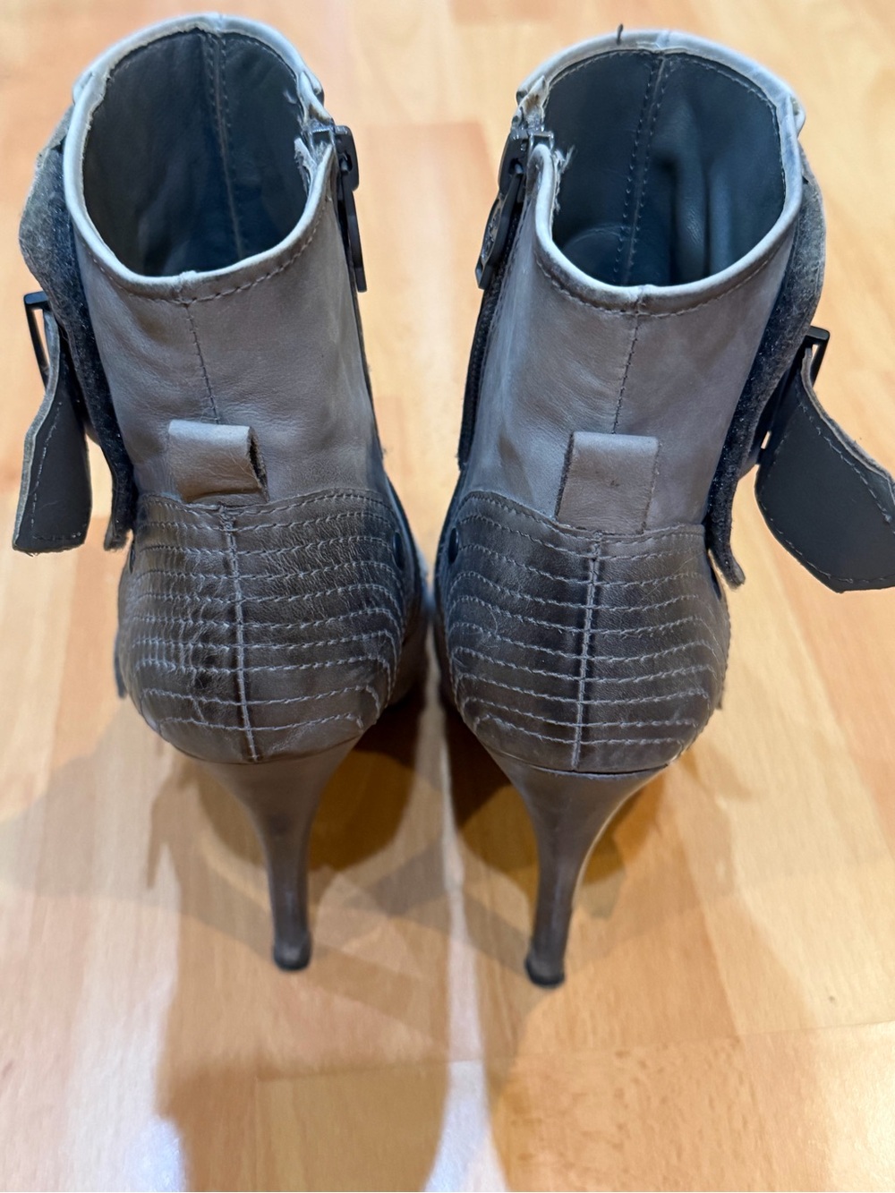 ASH Iona Grey Distressed Leather Buckle Boots size EU 37 / US 6.5-7 - Picture 4 of 12